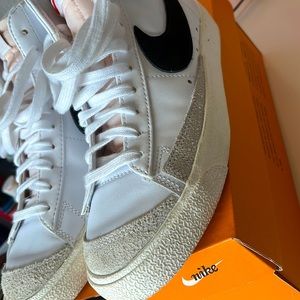 Blazer Mid ‘77 VNTG Men’s:8 Women’s:9.5